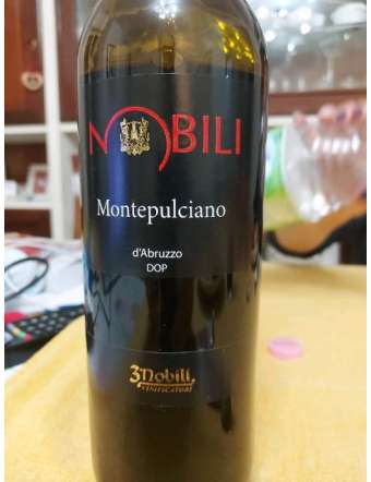 3 NOBILI VINO MONTEPULCIANO D'ABRUZZO CL 75